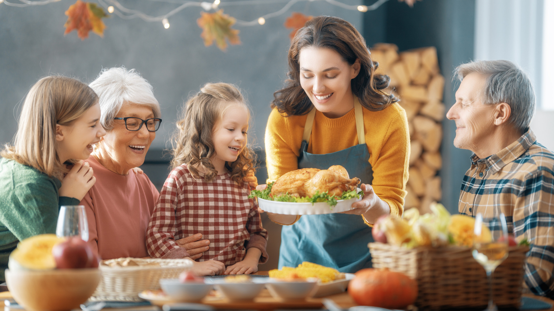 Thanksgiving Family Dinner - Traditions at Reagan Park
